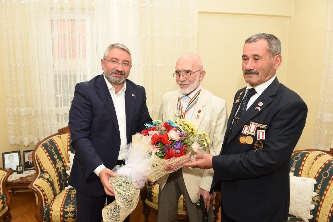 Kore gazilerine anlamlı ziyaret