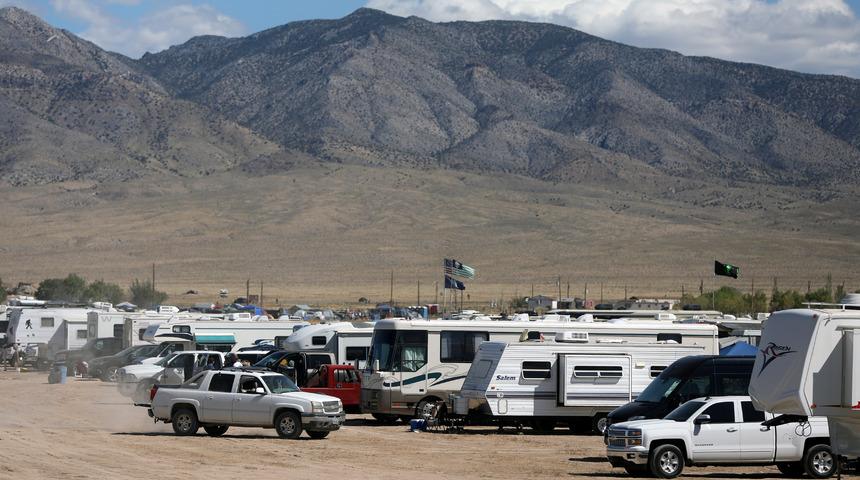 ABD bunu konuşuyor! 'Üste uzaylı var' çağrısıyla '51. Bölge'ye akın ettiler ancak... 