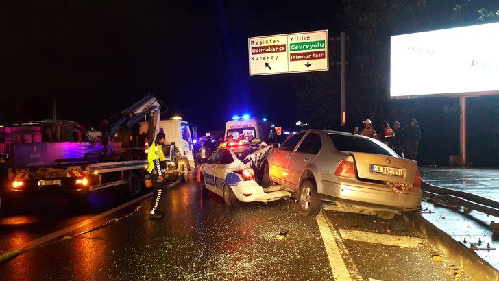 Trafik polisleri, kaza yapan araca müdahale ederken şoku yaşadı! G4