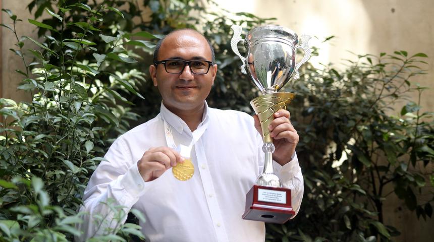 Toros Dağları'ndan gelen bala 'D&uuml;nyanın en iyi balı' &ouml;d&uuml;l&uuml;