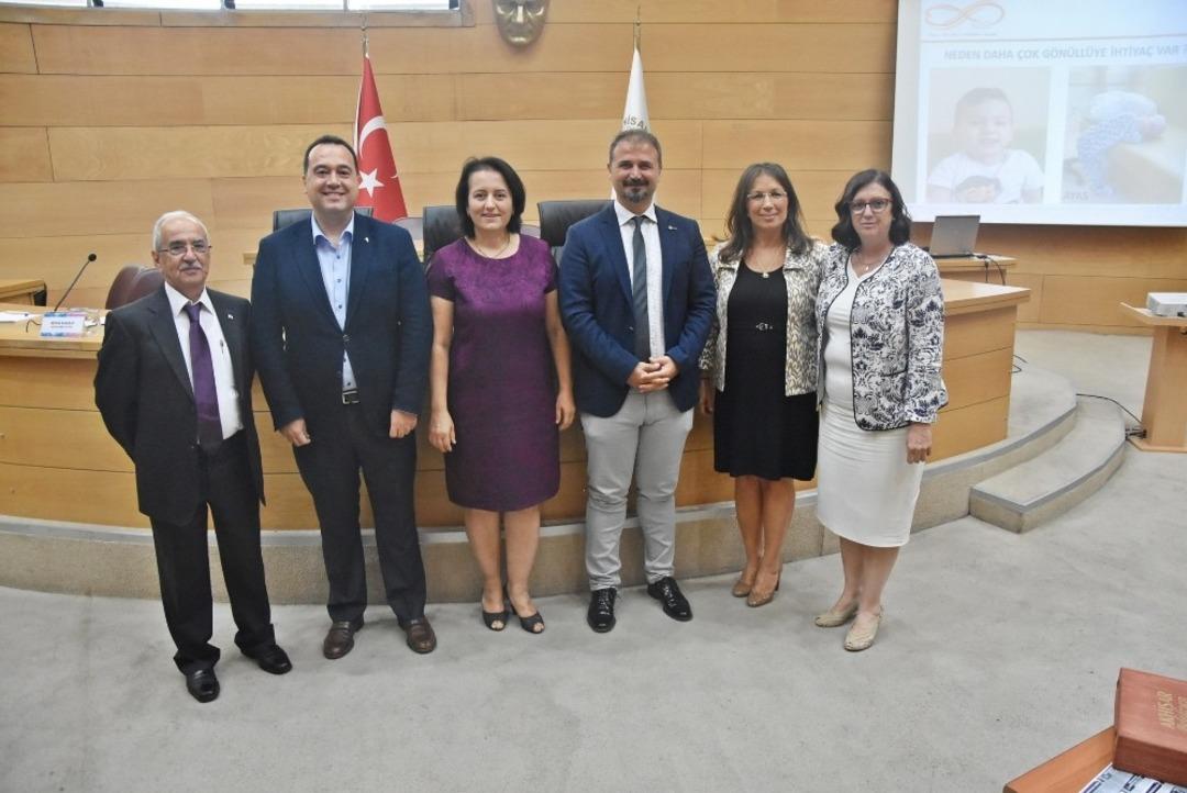 Akhisar&rsquo;da kan ve k&ouml;k h&uuml;cre bağışının &ouml;nemi anlatıldı