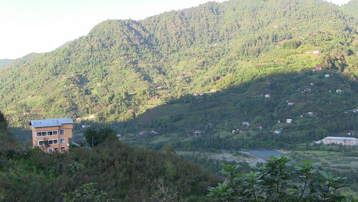 Turistler yanlışlıkla oraya akın ediyor! Köy halkı şaşkın G5