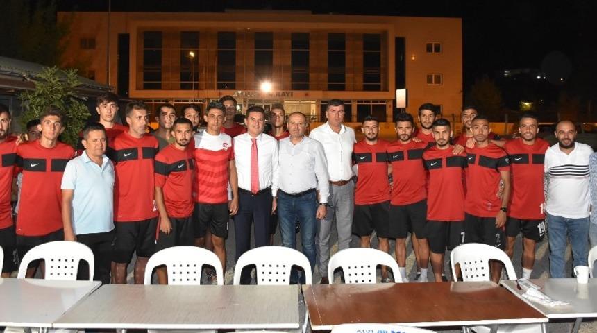 Kumluca&rsquo;nın takımına moral yemeği
