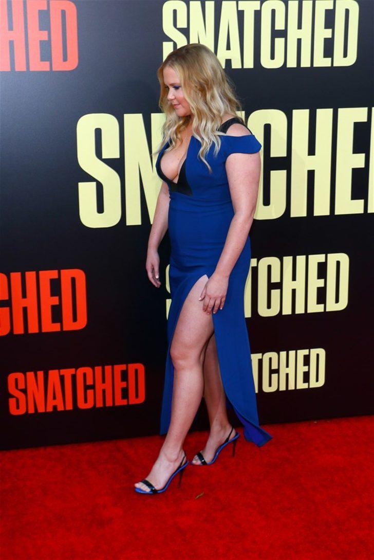 Bu dekolte trafiği durdurur! G3