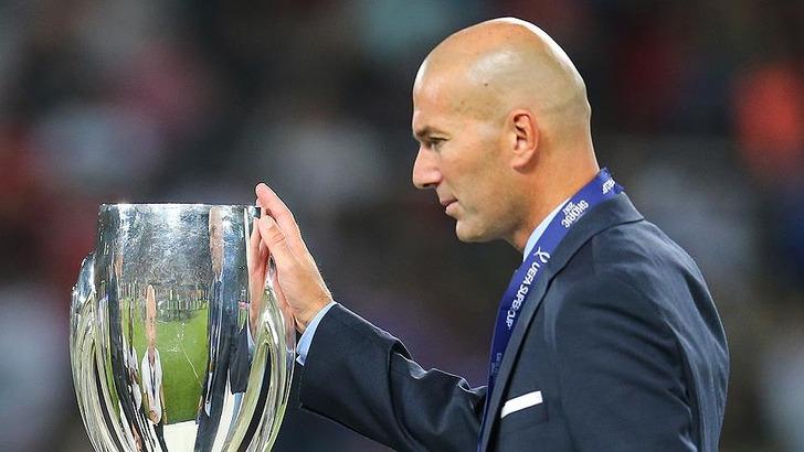 Real Madrid'de Zinedine Zidane'ın yerine Alonso düşünülüyor G3