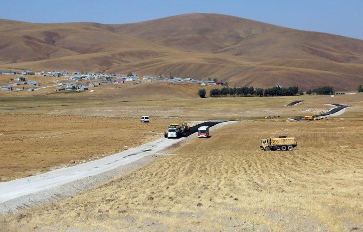 Van Büyükşehir Belediyesinden yol asfaltlama çalışması G3