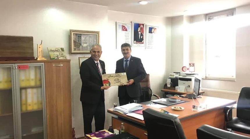 Başkan Yaman&rsquo;dan Halk Eğitim M&uuml;d&uuml;r&uuml; Yıldız&rsquo;a ziyaret