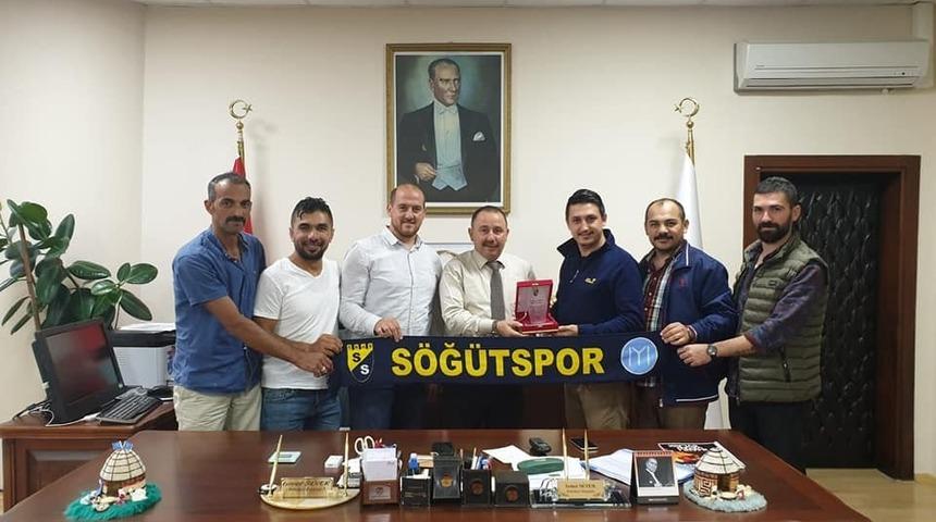 S&ouml;ğ&uuml;tspor y&ouml;neticilerinden Başkan Sever&rsquo;e ziyaret
