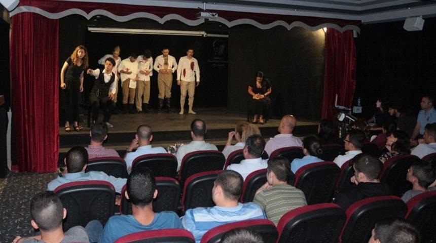 &Ccedil;ocuk mahkumlara Kuvayı Milliye Destanı sahnelendi