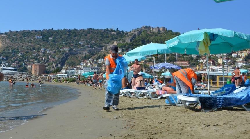 B&uuml;y&uuml;kşehir plajları temizledi