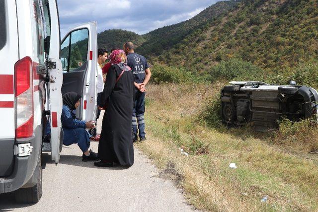 Kardeşini üniversiteye getirirken kaza yaptı