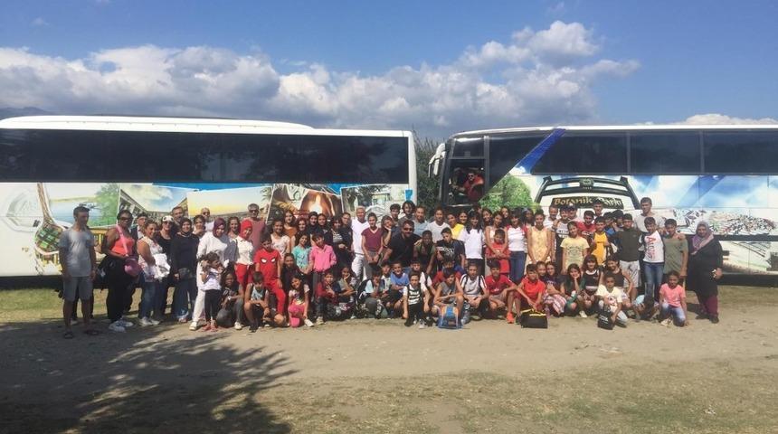 Başarılı atletlere Kazım Kurt&rsquo;tan &ouml;d&uuml;l