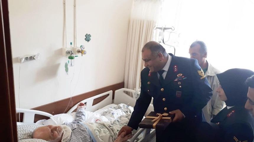 Jandarmadan &ouml;rnek davranış