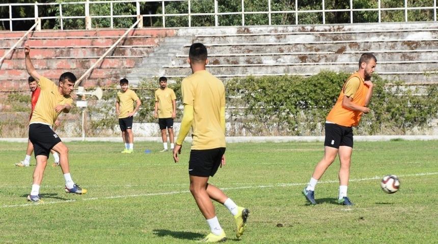 Aliağaspor FK, Bolvadin Belediyespor’a konuk oluyor