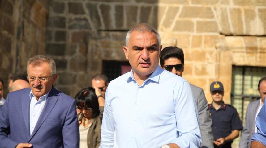Bakan Ersoy: 52 milyon turist hedefimizi yakalayacağız