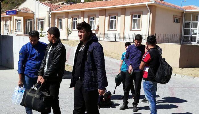 Foça'da 66 kaçak göçmen yakalandı, 3 organizatör tutuklandı