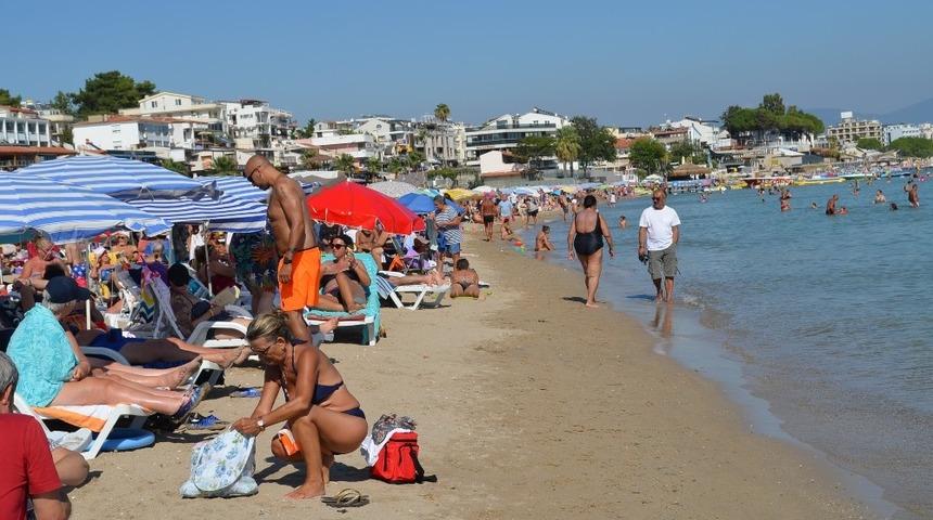 Didim&rsquo;de Eyl&uuml;l&rsquo;de deniz keyfi bir başka