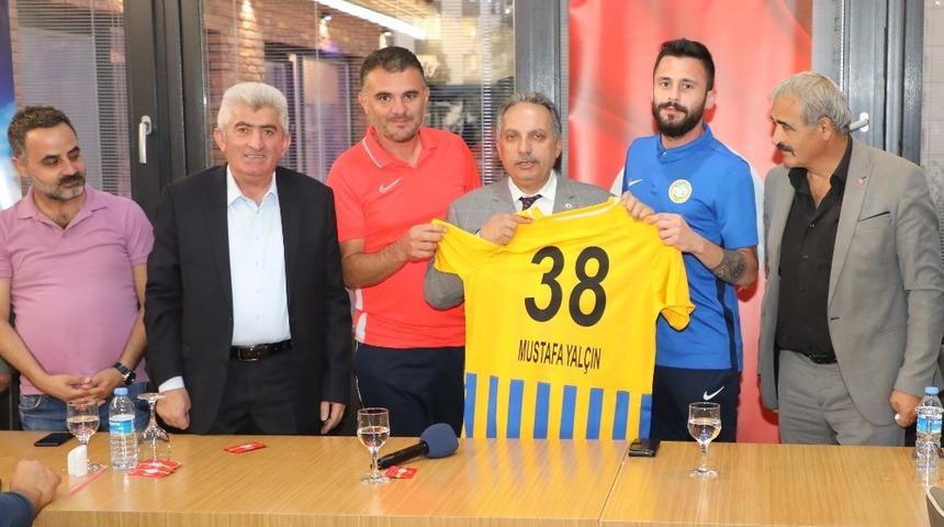 Başkan Yalçın: “Çalışırsanız formanın hakkını verirsiniz”