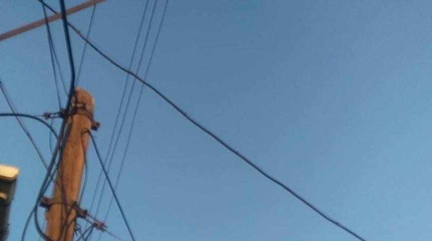 Hava kararmadan yanan sokak lambaları tepki &ccedil;ekiyor