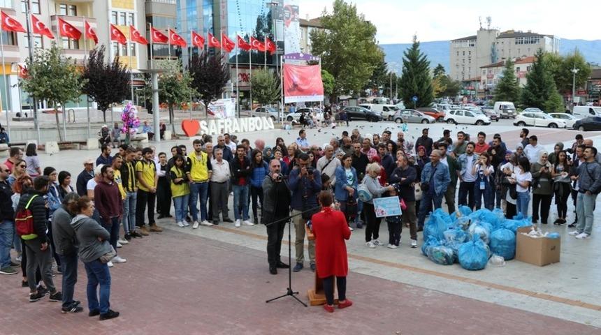 Tarihi Safranbolu il&ccedil;esini temizlemek i&ccedil;in seferber oldular