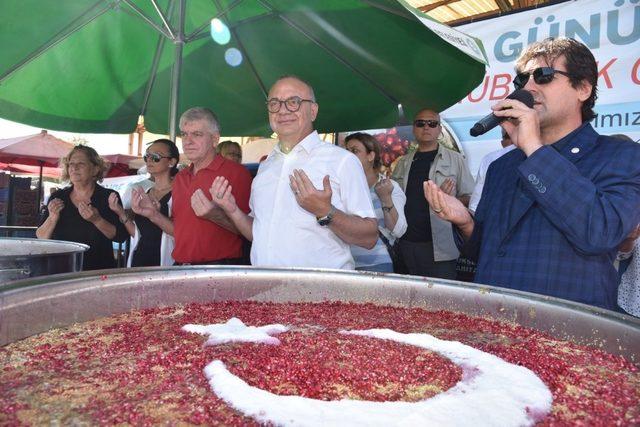 Manisa’da kazanlar dolusu aşure dağıtıldı