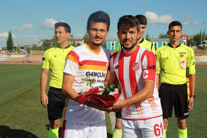 Bileciksporlu futbolcular Neslican Tay’ı unutmadı G3