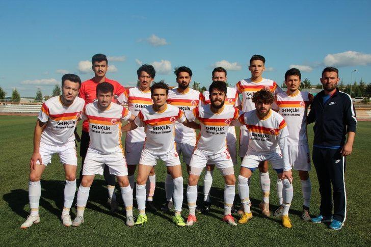 Bileciksporlu futbolcular Neslican Tay’ı unutmadı G4