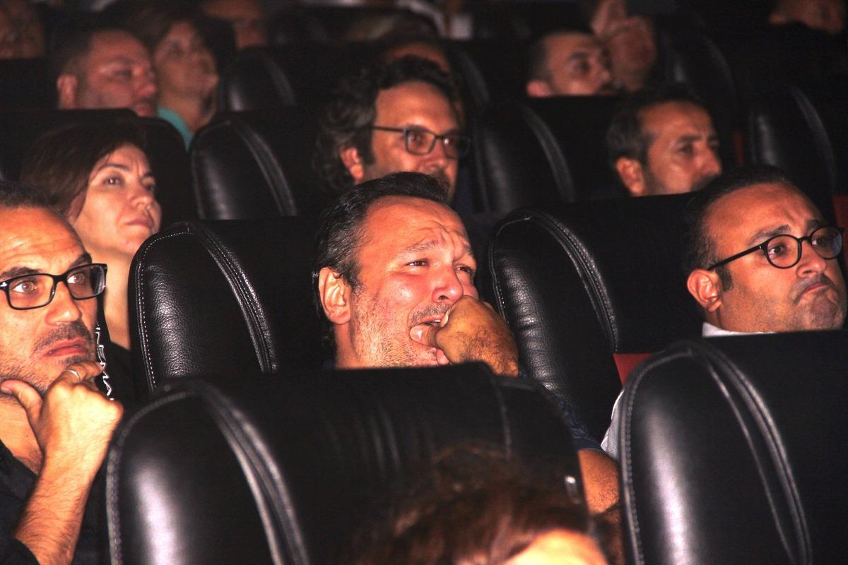 Ali Sunal&rsquo;ın zor anları! G&ouml;zyaşları sel oldu