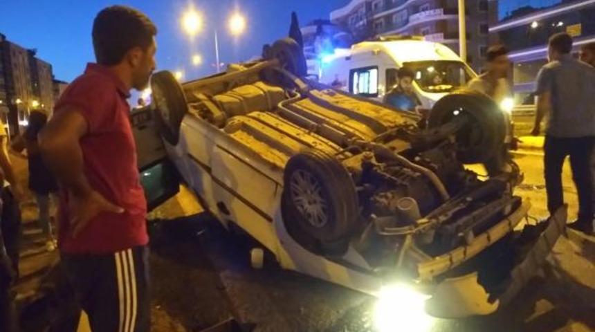 İzmir'de korkunç kaza! Araç takla attı