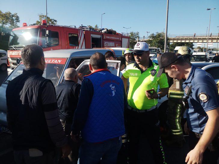 Son dakika: E-5'te trafik kazası! Trafik kilit!  G4