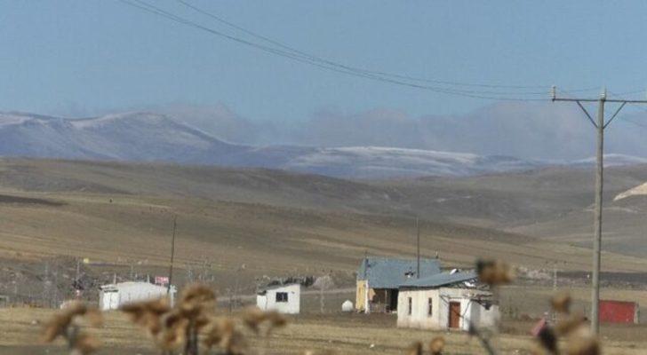 Kars'a mevsimin ilk karı düştü! Vatandaşlar şaşkına döndü G2