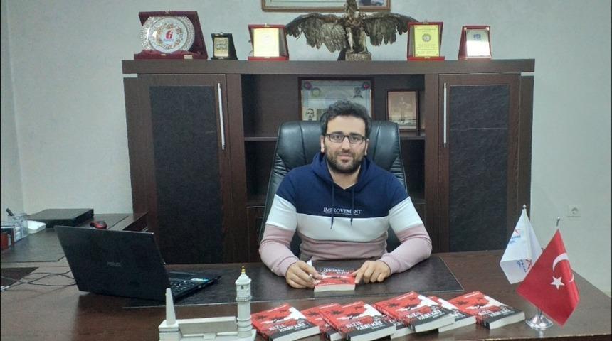 Bayburtlu yazarın ilk politik kurgu romanı raflarda