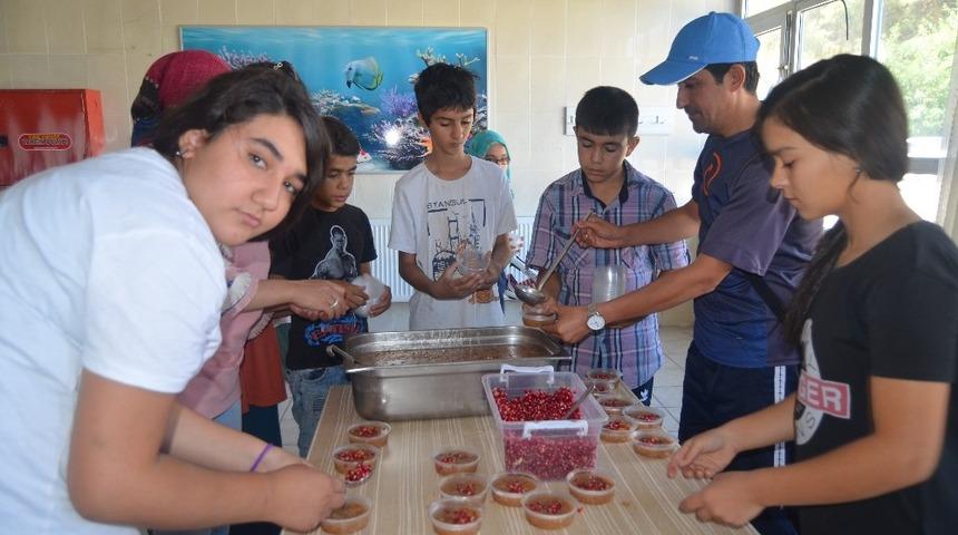 Selendi YBO’da aşure hayrı