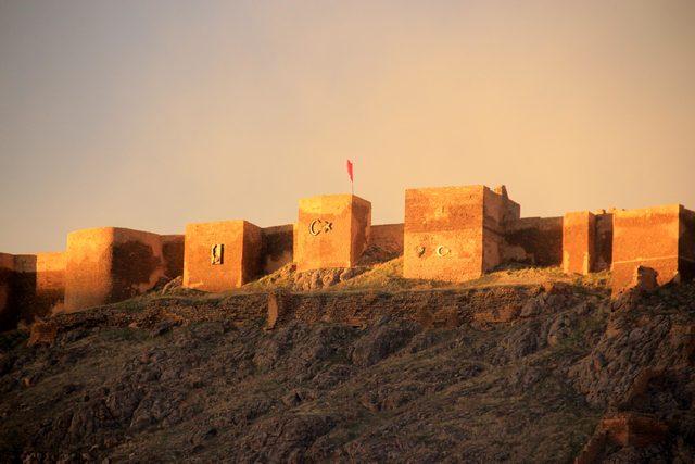 Bayburt Kalesi'nde gün yüzüne çıkarılan müzede sergilenecek