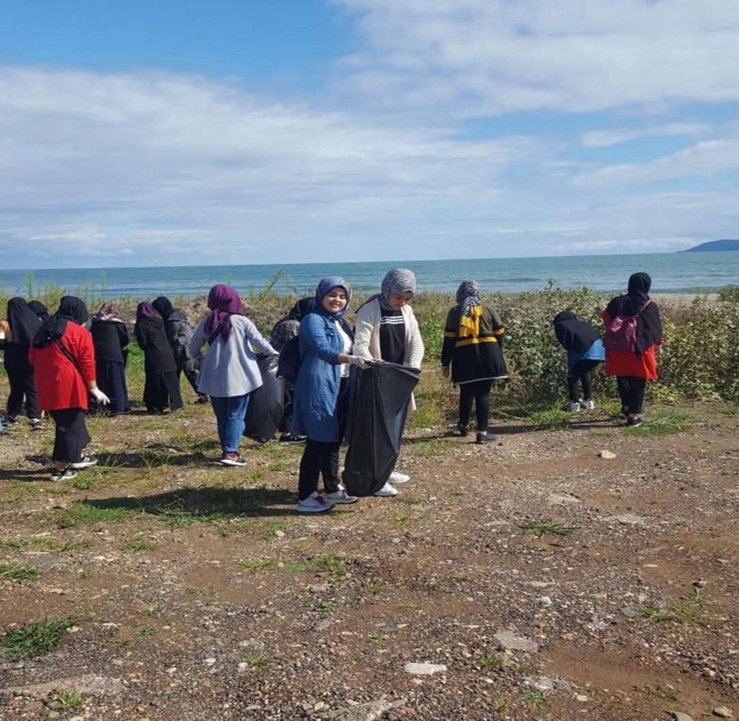 &Ccedil;evreci gen&ccedil;lerden &ouml;rnek davranış