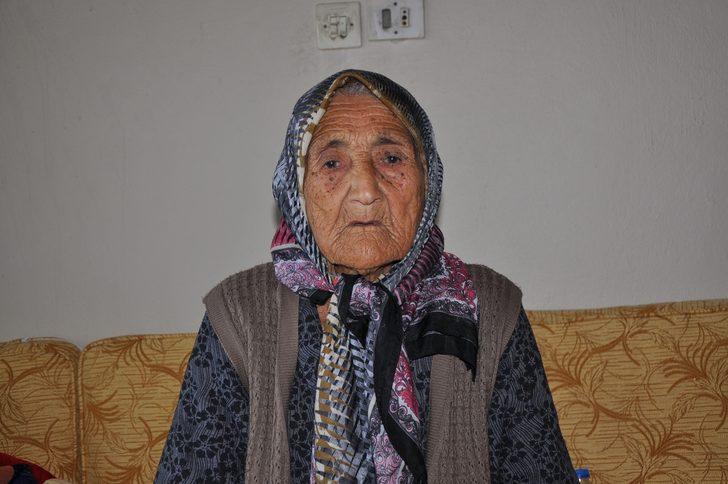 3 padişah, 12 cumhurbaşkanı, 33 başbakan gören 110 yaşındaki Fatma nine Atatürk'ü anlattı G3
