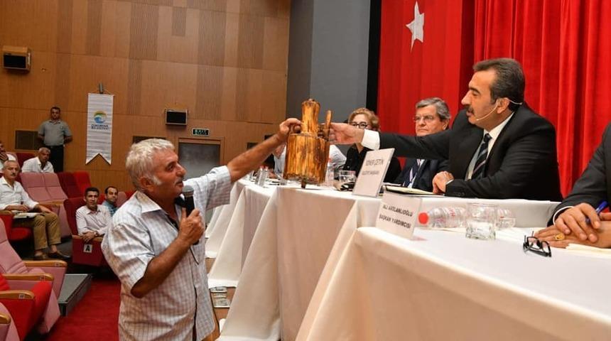 &Ccedil;etin: "Şehit ve gazilerimize &ccedil;ok şey bor&ccedil;luyuz"