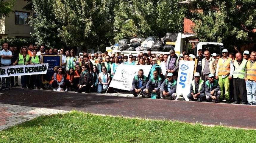 Eko Şov, D&uuml;nya Temizlik G&uuml;n&uuml;&rsquo;nde sahne aldı