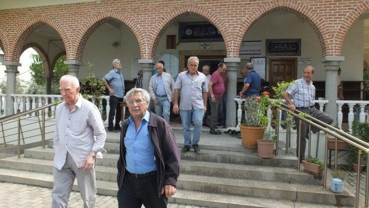 Burhaniye’de 3 bin kişiye aşure ikramı yapıldı G2