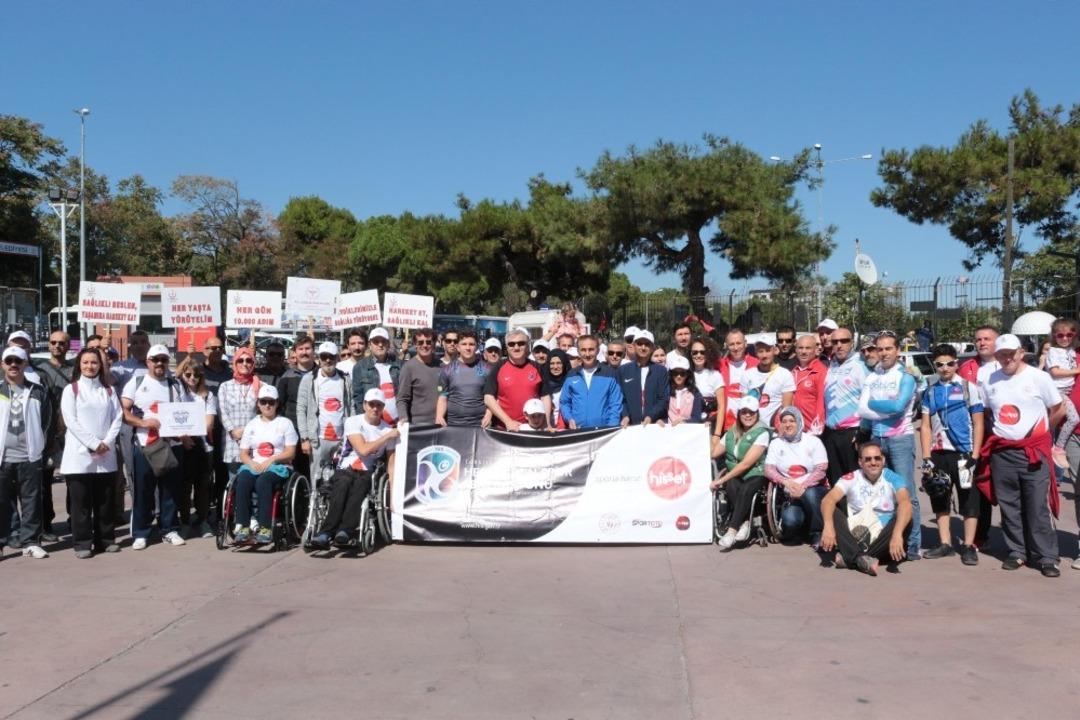 Sağlık i&ccedil;in beraber y&uuml;r&uuml;d&uuml;ler