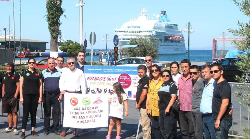 Kuşadası&rsquo;nda &ldquo; arabasız &ldquo; temiz bir g&uuml;n