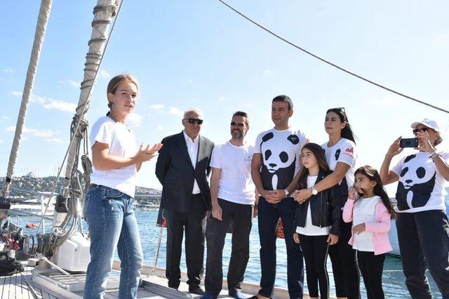 Başkan Akpolat, Blue Panda teknesini ziyaret etti