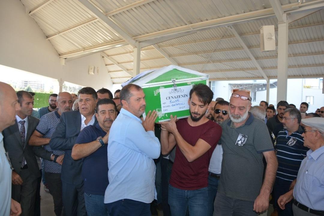 Diş Hekimliği &ouml;ğrencisi Buse hayatını kaybetti