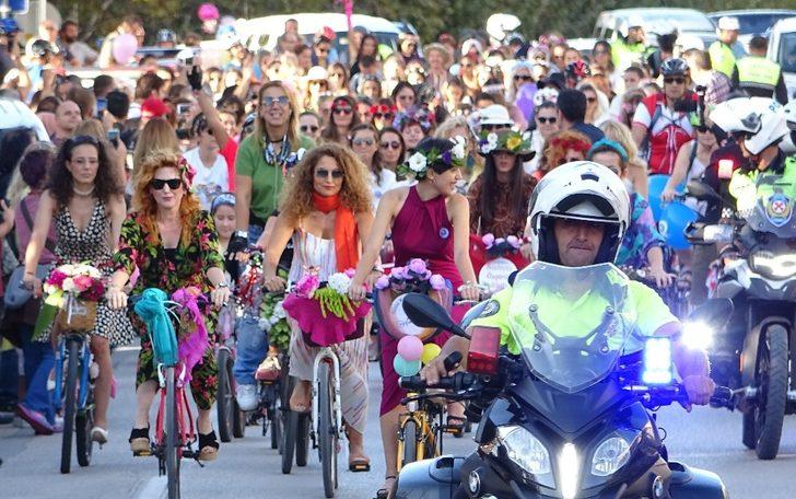 Süslü kadınlar çevre için pedal çevirdi G5