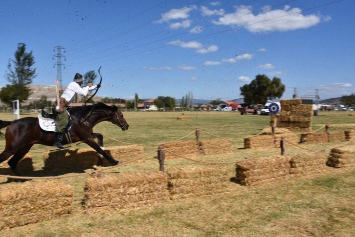 Atlı Okçuluk Türkiye Şampiyonası yapıldı G3