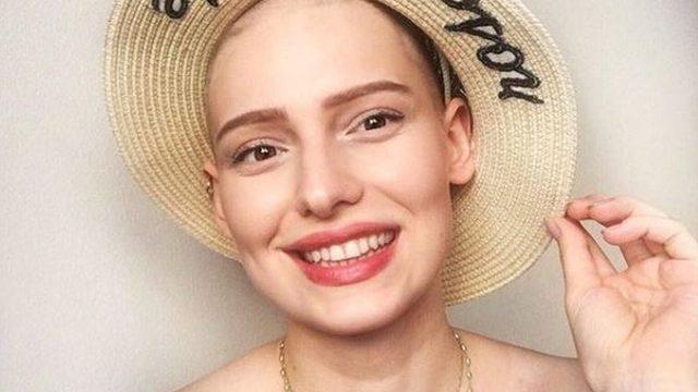 Neslican Tay: Psikiyatrist rektör Nevzat Tarhan'ın Tay'ın mücadelesiyle ilgili paylaşımları tepki aldı