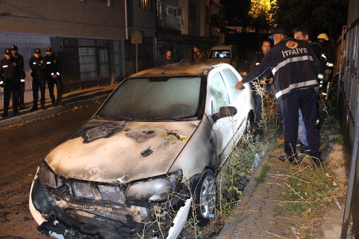 Karaman'da park halindeki araç küle döndü! G4