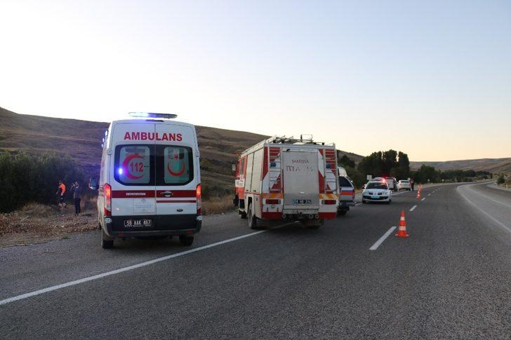 Sivas’ta trafik kazası! 3 ölü, 5 ağır yaralı G2