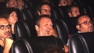 Ali Sunal gözyaşlarına boğuldu