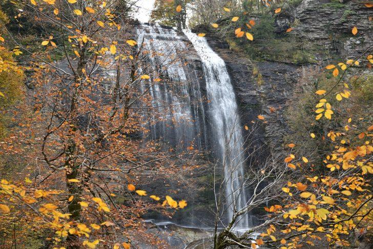 Suuçtu Şelalesi görenleri büyülüyor G4